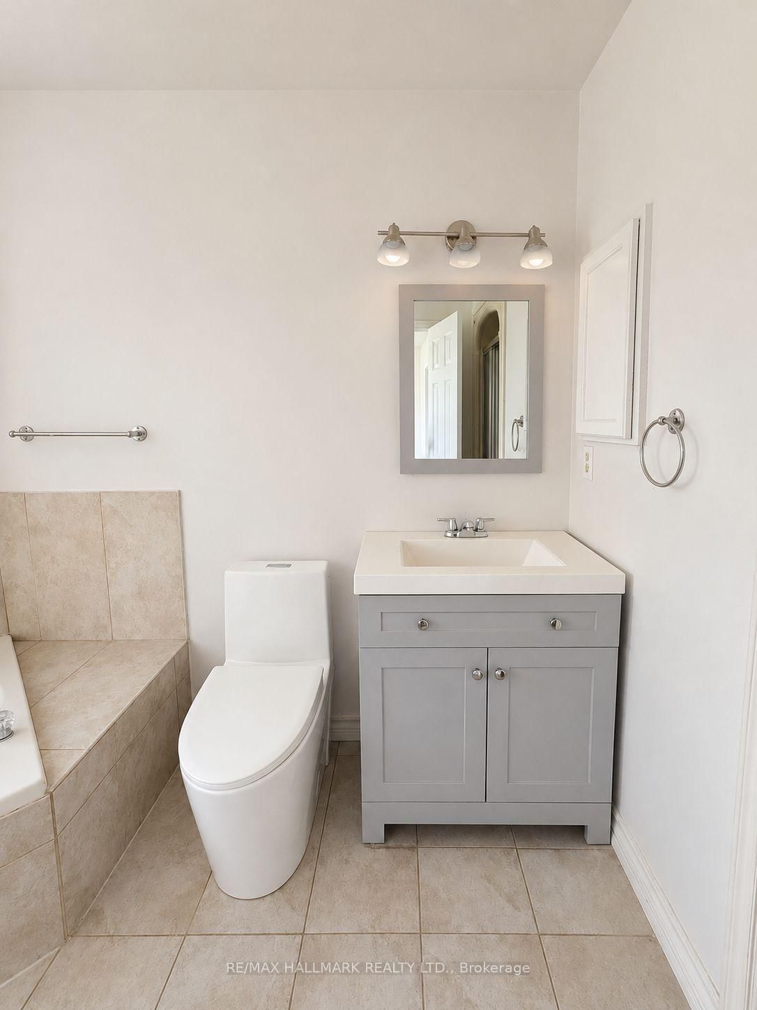 1665 Nash Road • #E11 • Clarington, ON photo 19