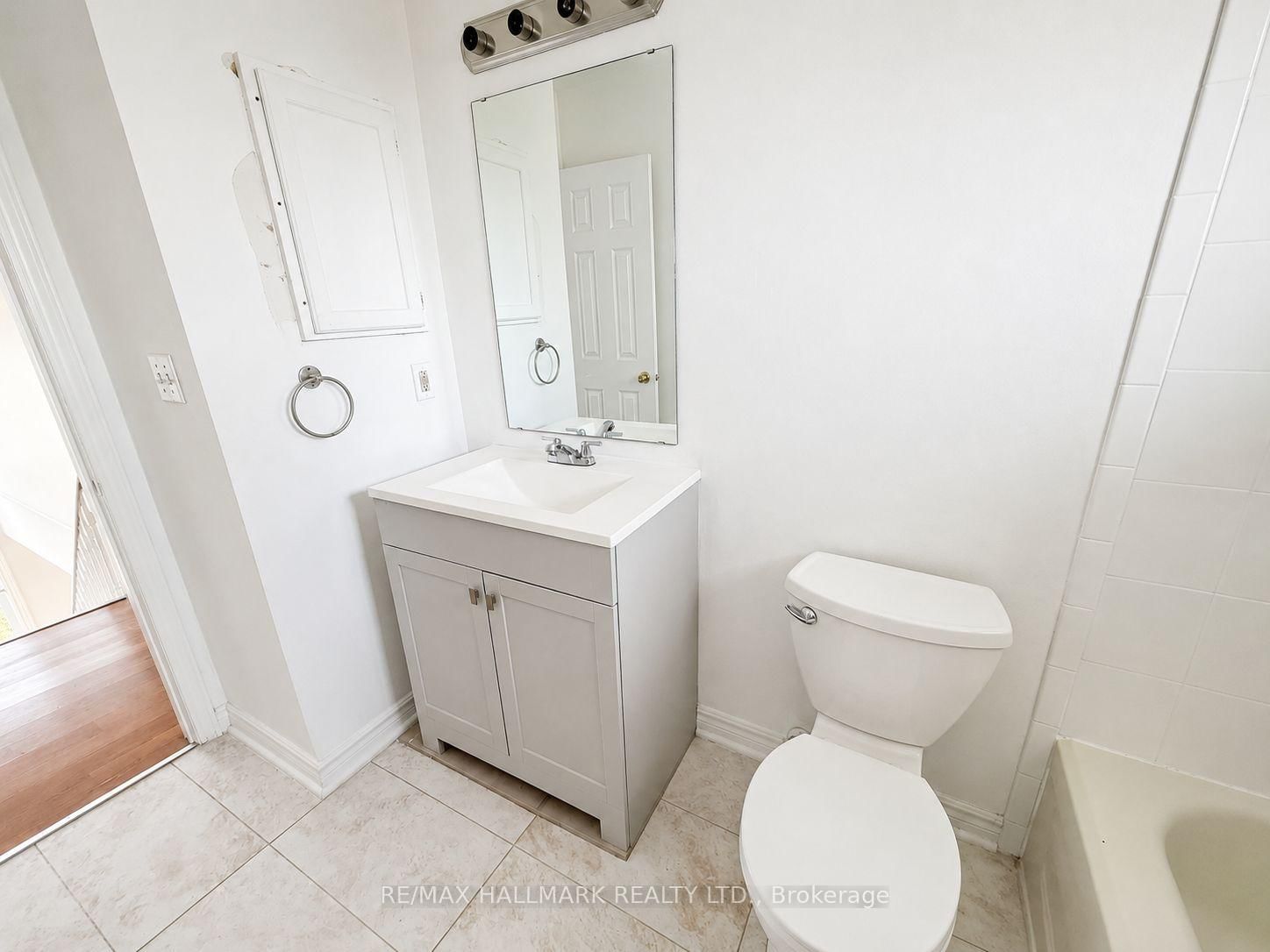 1665 Nash Road • #E11 • Clarington, ON photo 24