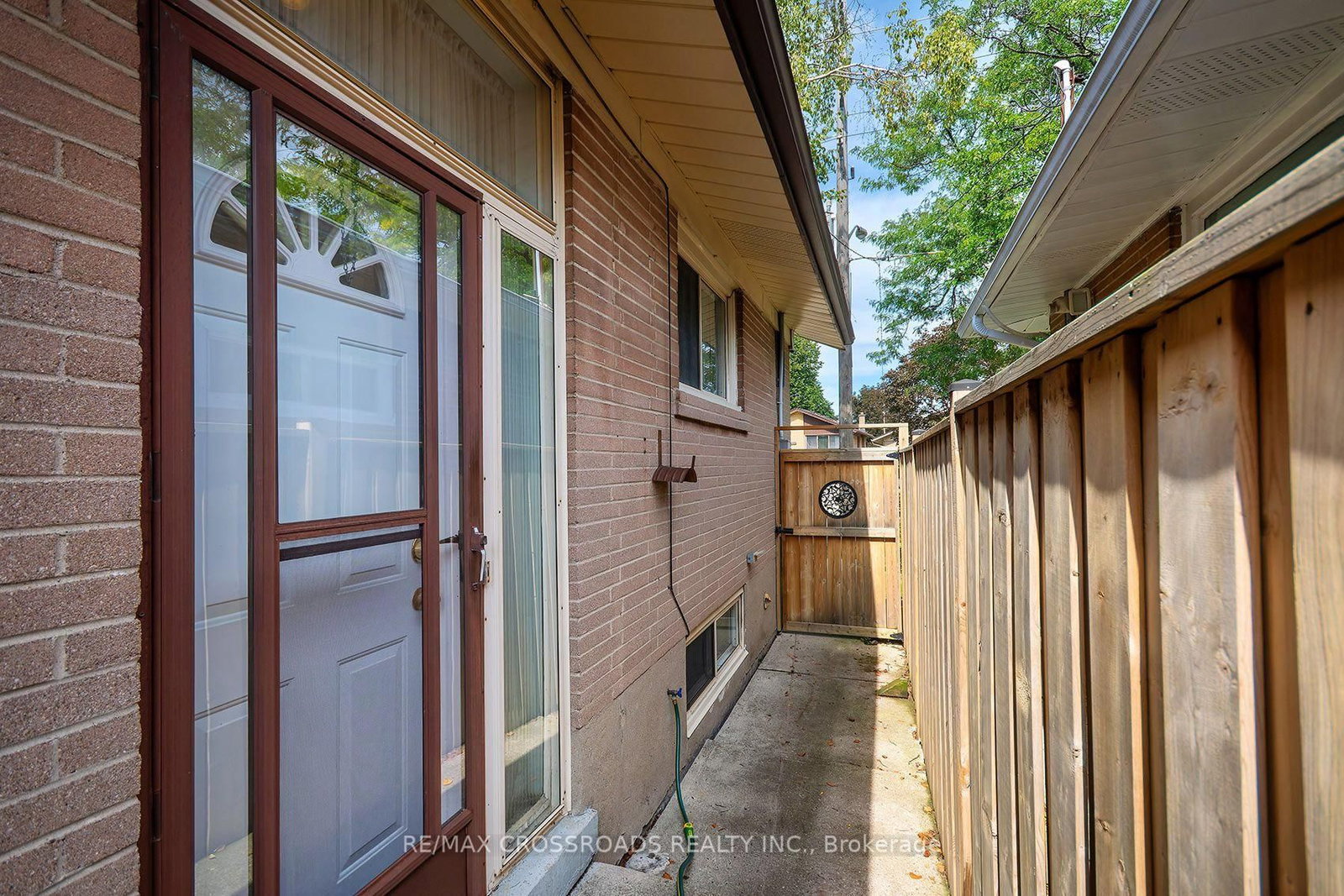 887 Brimorton Drive • Toronto, ON photo 22