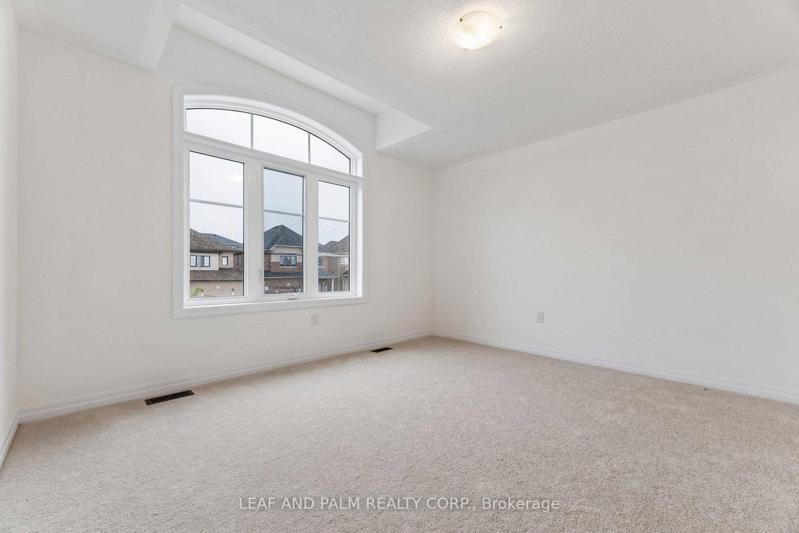 247 Flood Avenue • Clarington, ON photo 18
