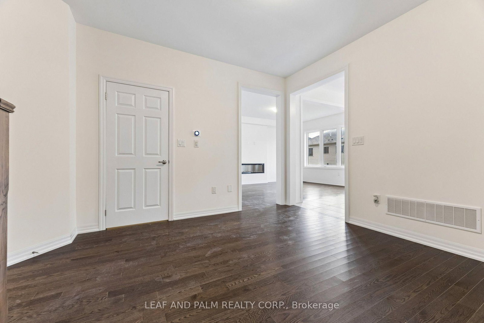247 Flood Avenue • Clarington, ON photo 6