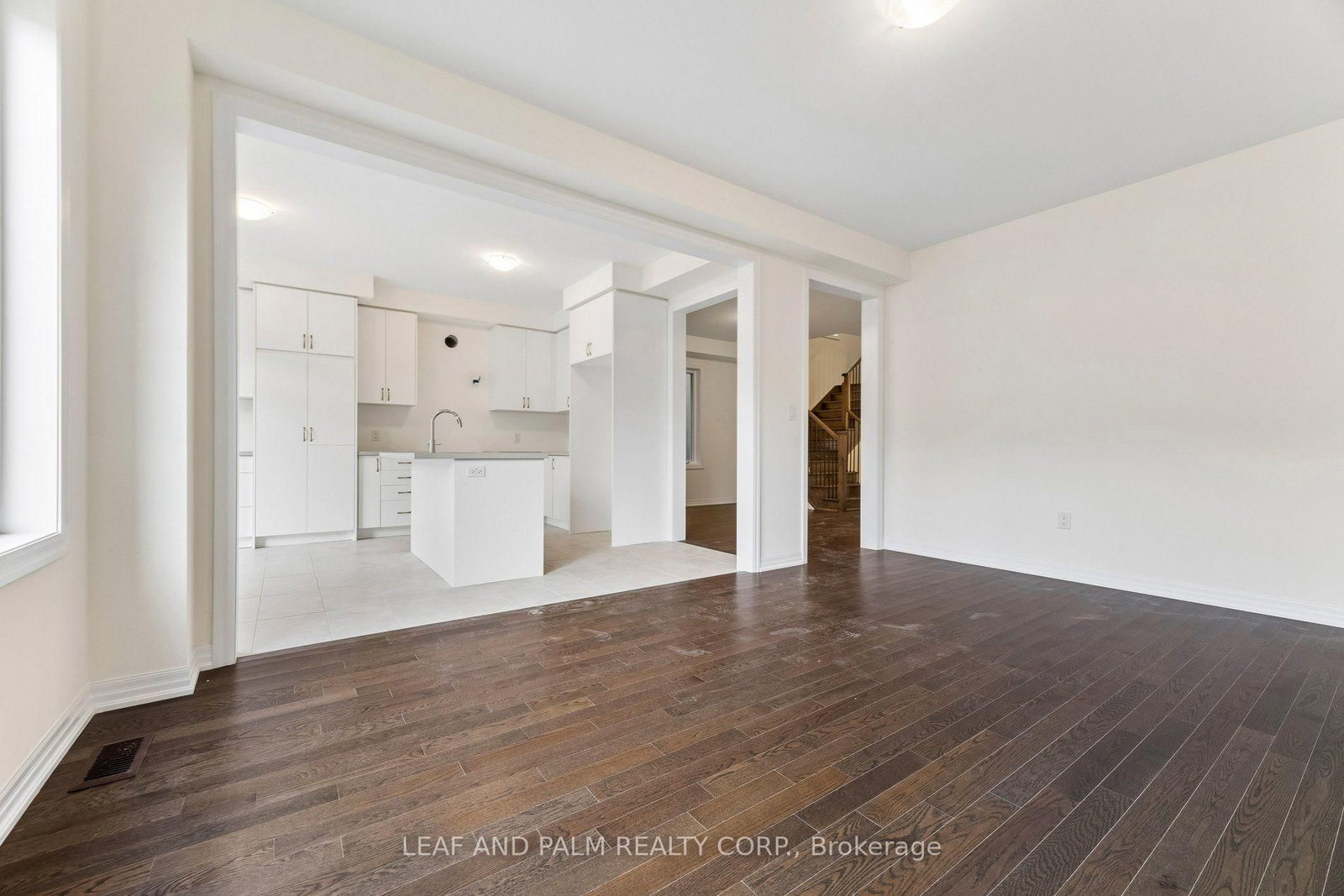 247 Flood Avenue • Clarington, ON photo 9