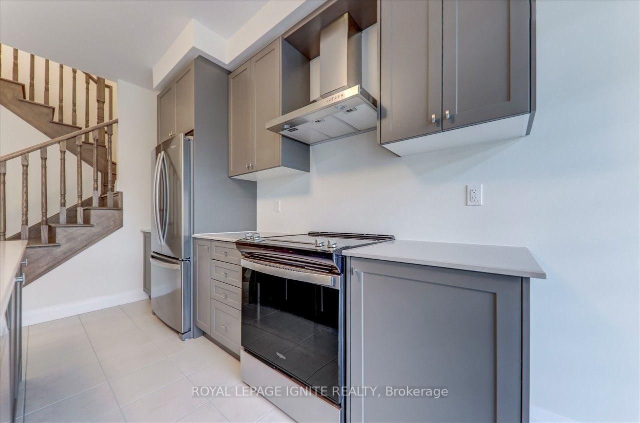 2815 Albatross Way • Pickering, ON photo 11