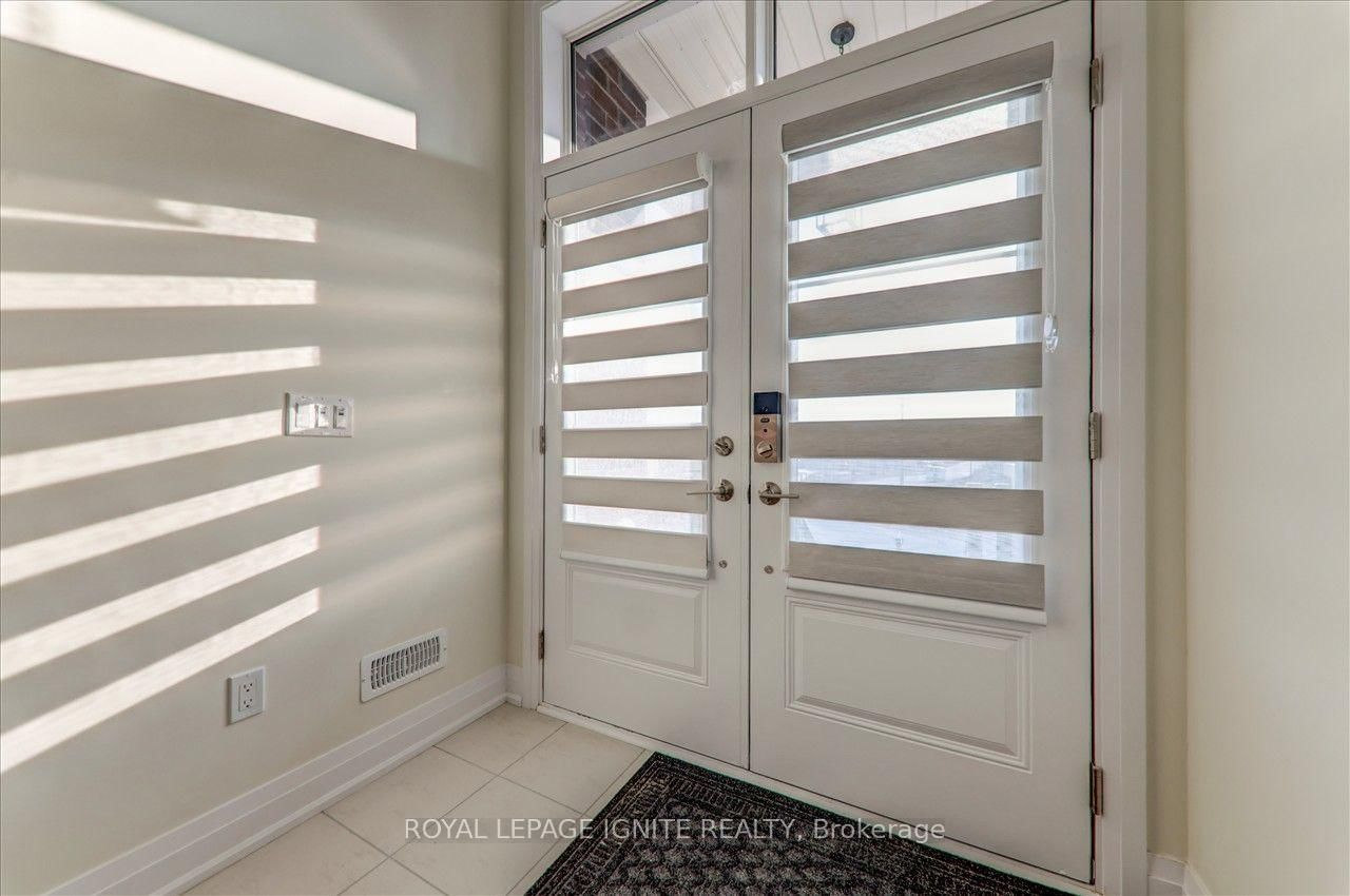2815 Albatross Way • Pickering, ON photo 3