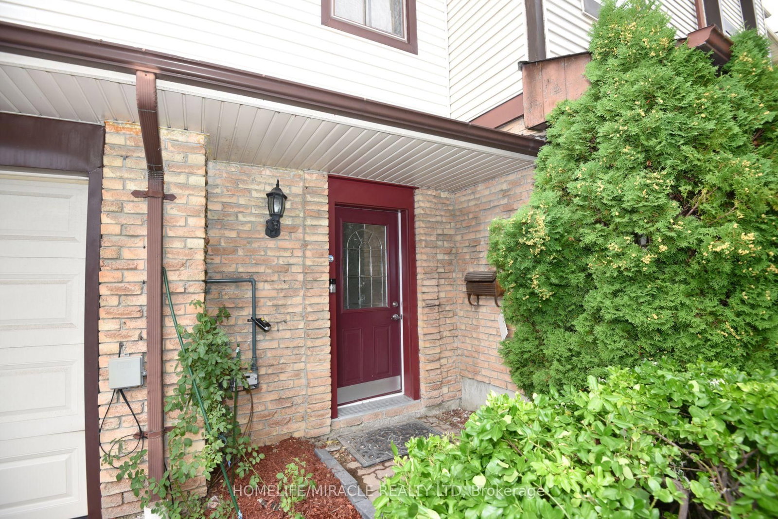 1338 Brands Court • Pickering, ON photo 5