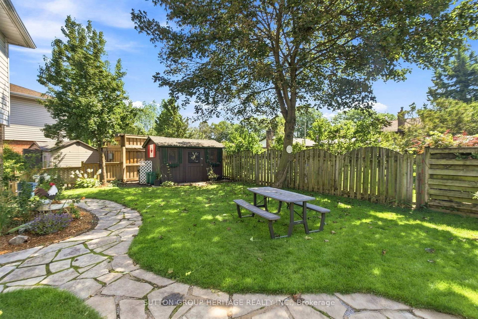 843 Carnation Court • Oshawa, ON photo 30