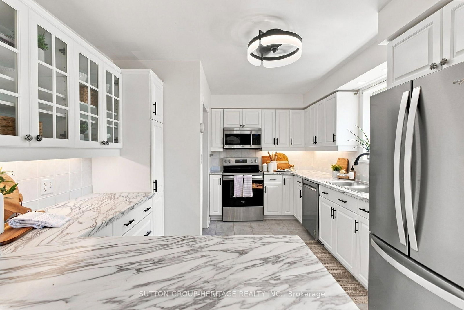 843 Carnation Court • Oshawa, ON photo 7