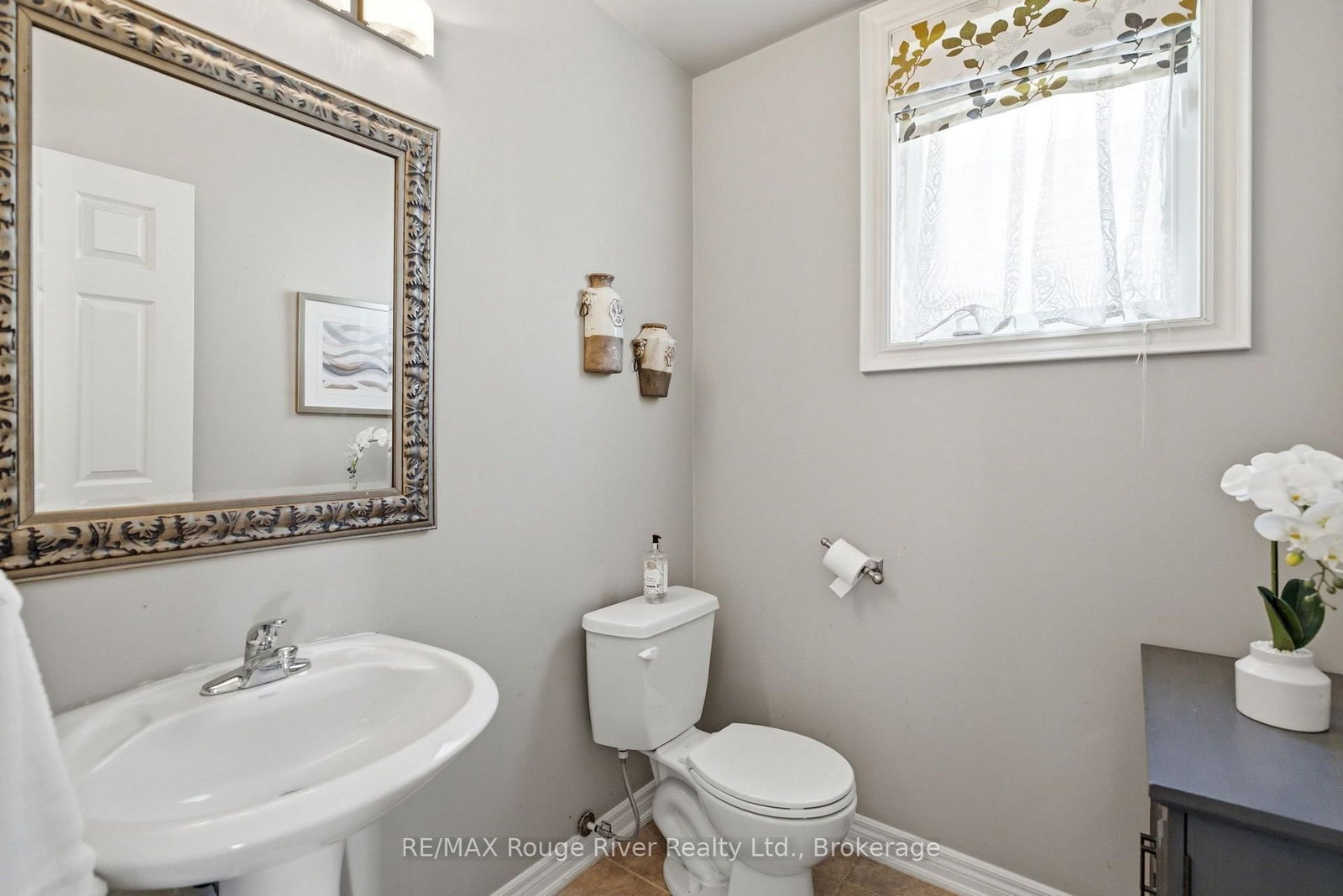 18 Rainbow Crescent • Whitby, ON photo 16