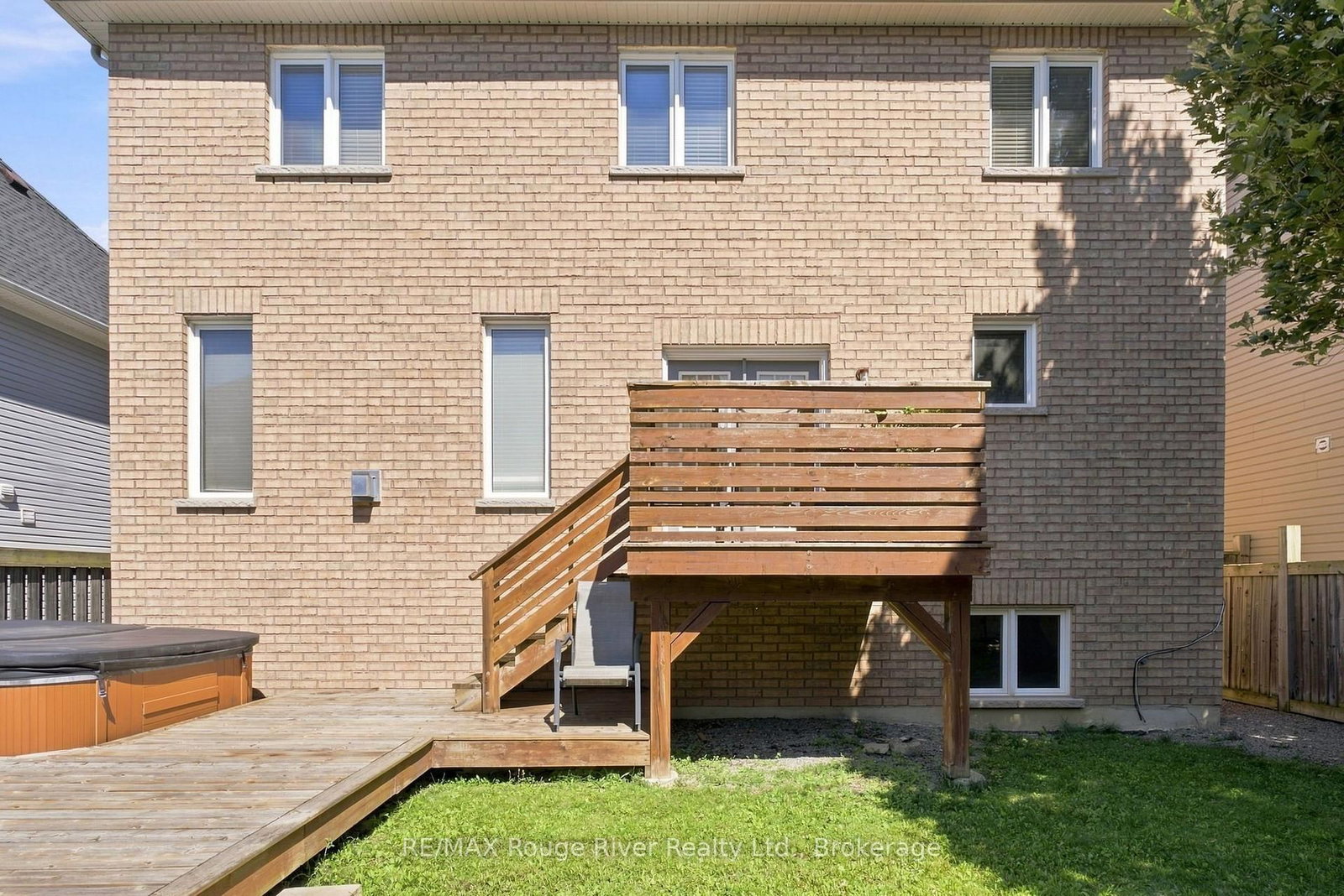 18 Rainbow Crescent • Whitby, ON photo 43