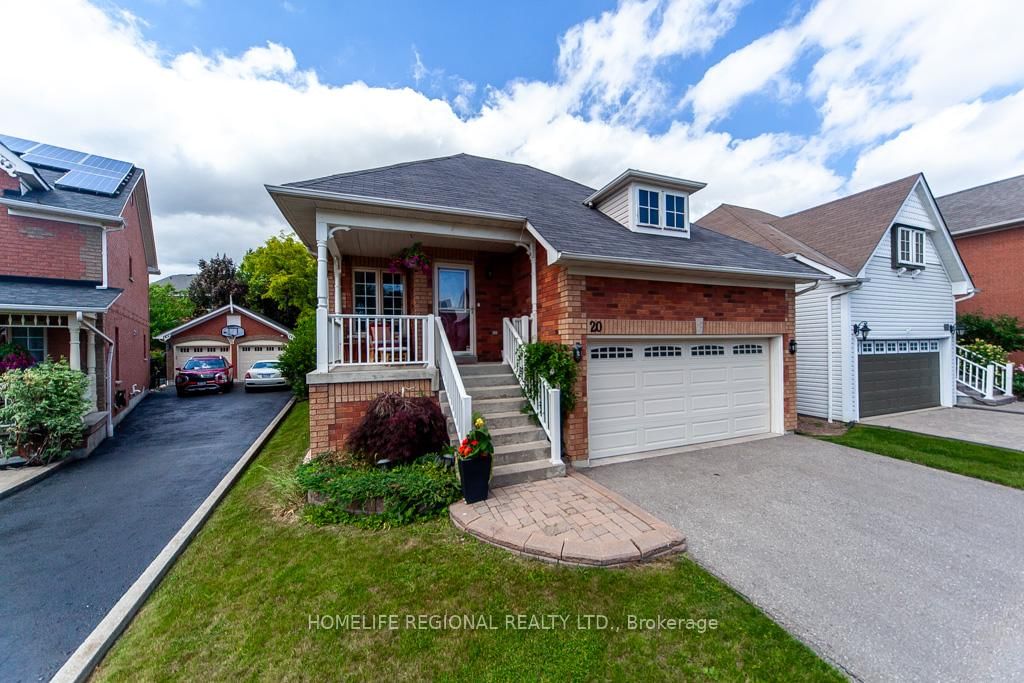 20 Rosemarie Crescent • Whitby, ON photo 2