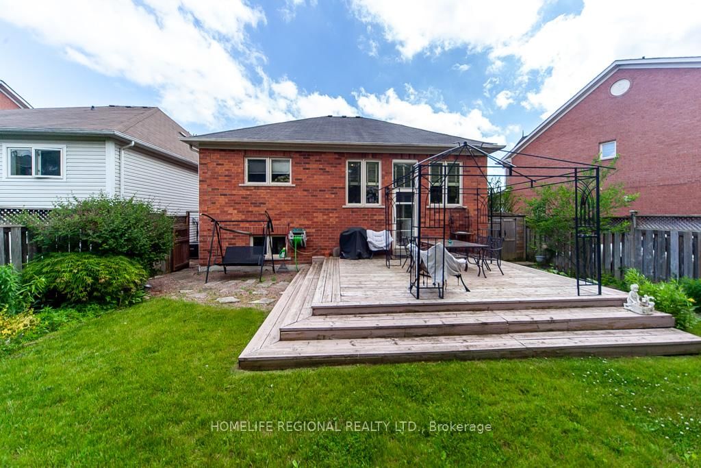 20 Rosemarie Crescent • Whitby, ON photo 22