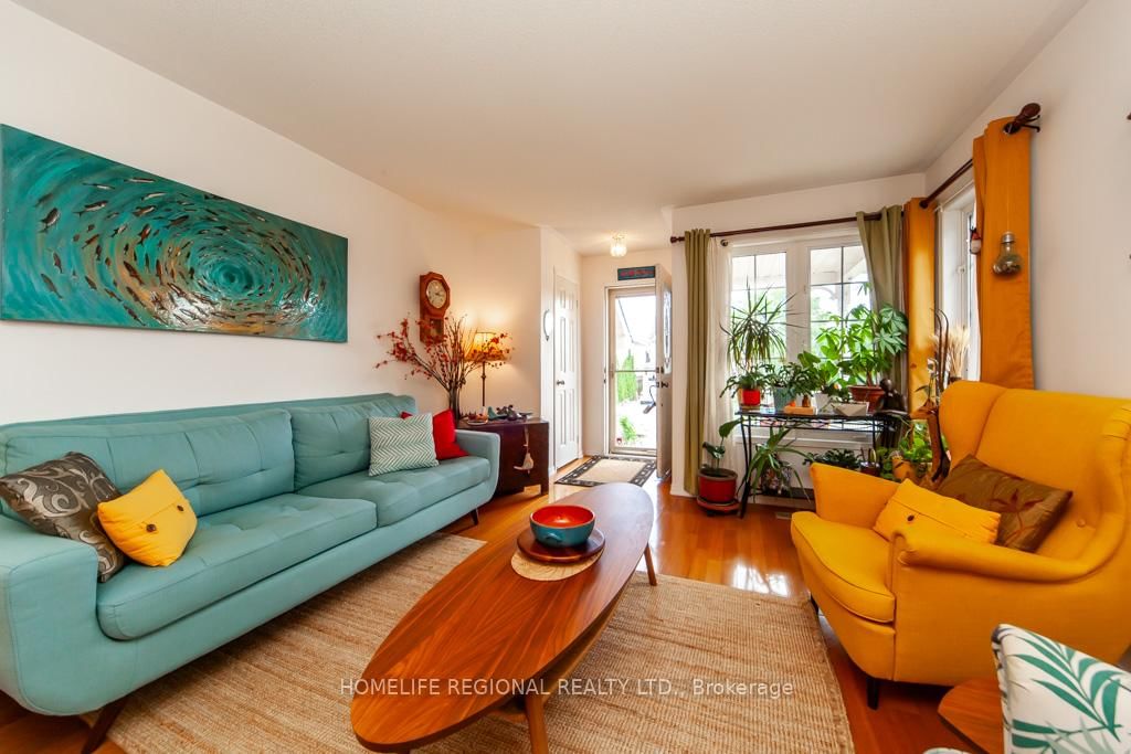 20 Rosemarie Crescent • Whitby, ON photo 4