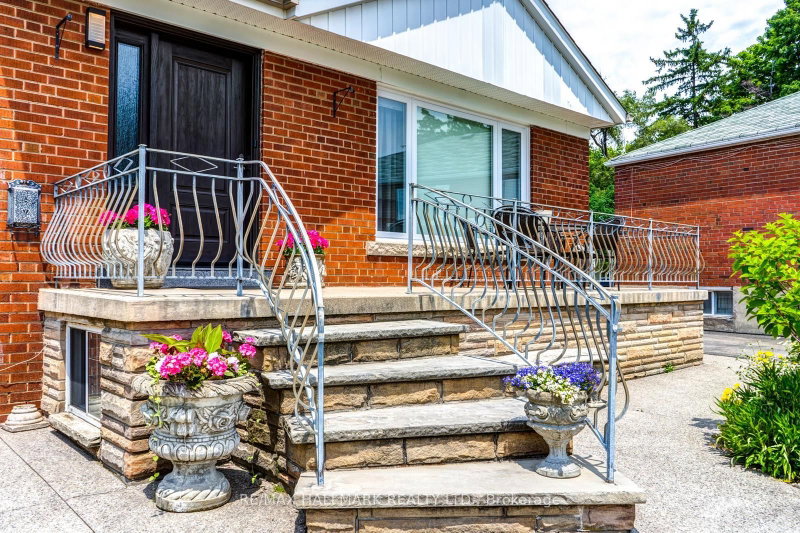 110 Trinnell Boulevard