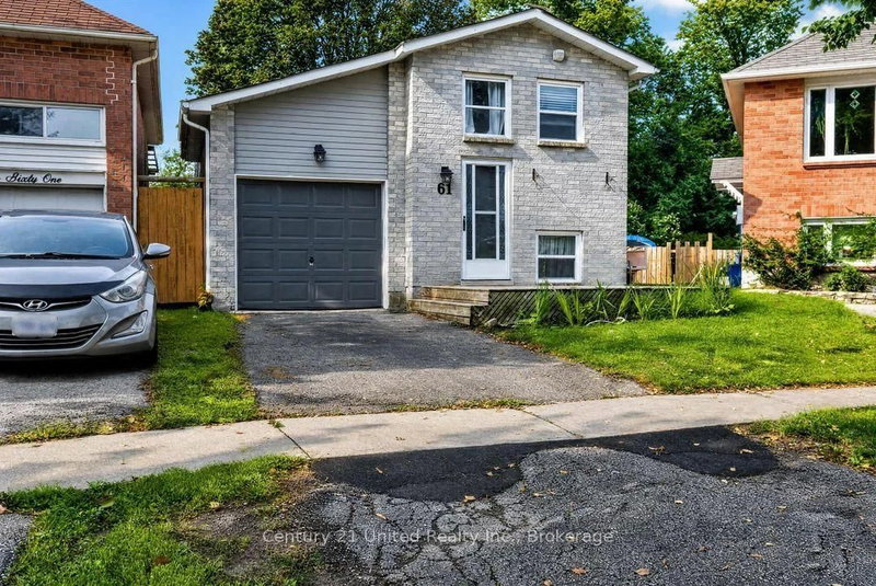 61 Broadlands Crescent