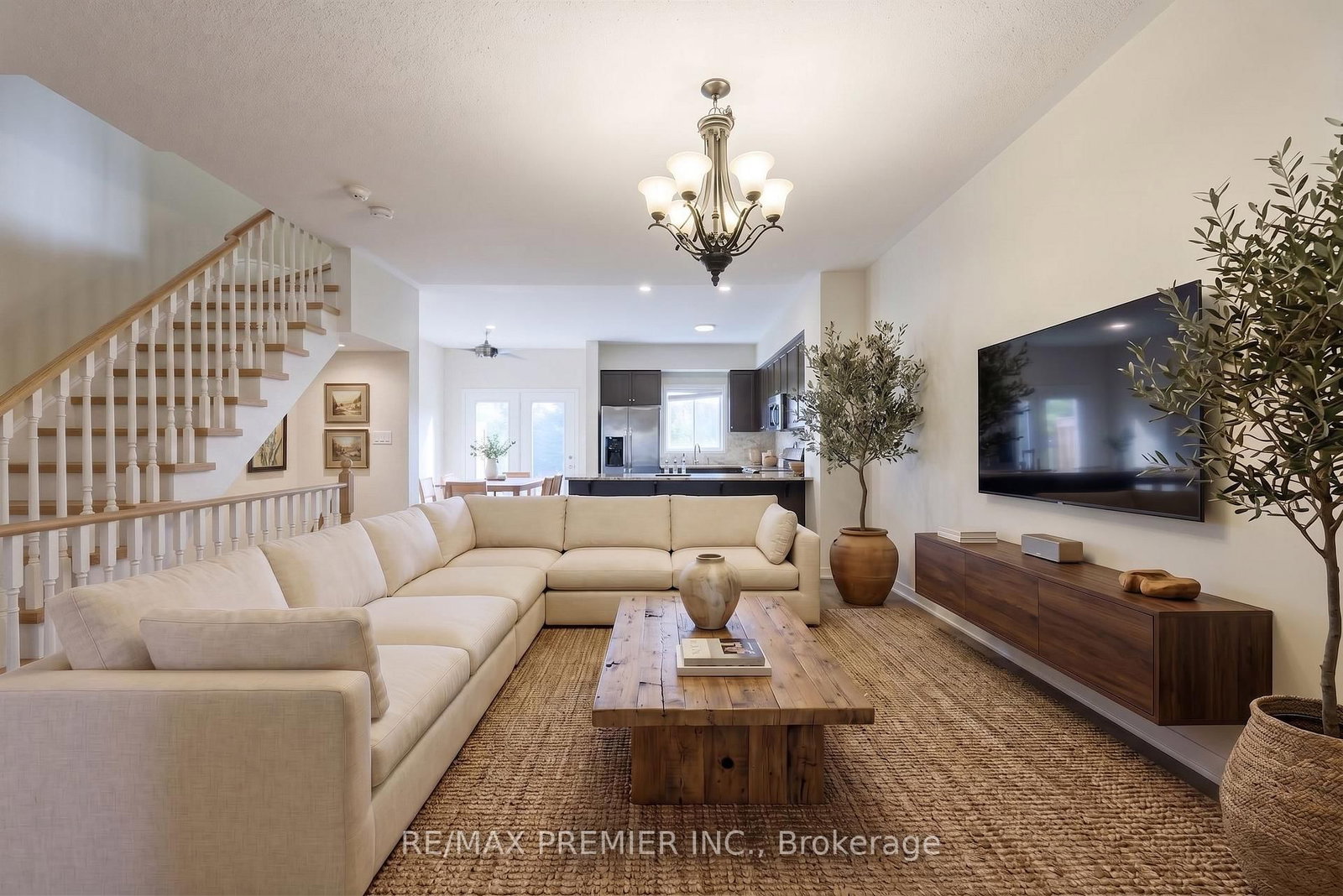 95 John Bell Crescent • Toronto, ON photo 3