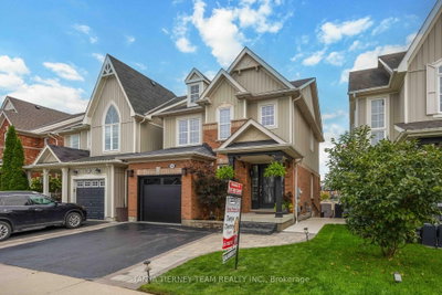 96 Mildenhall Place • Whitby, ON photo 2