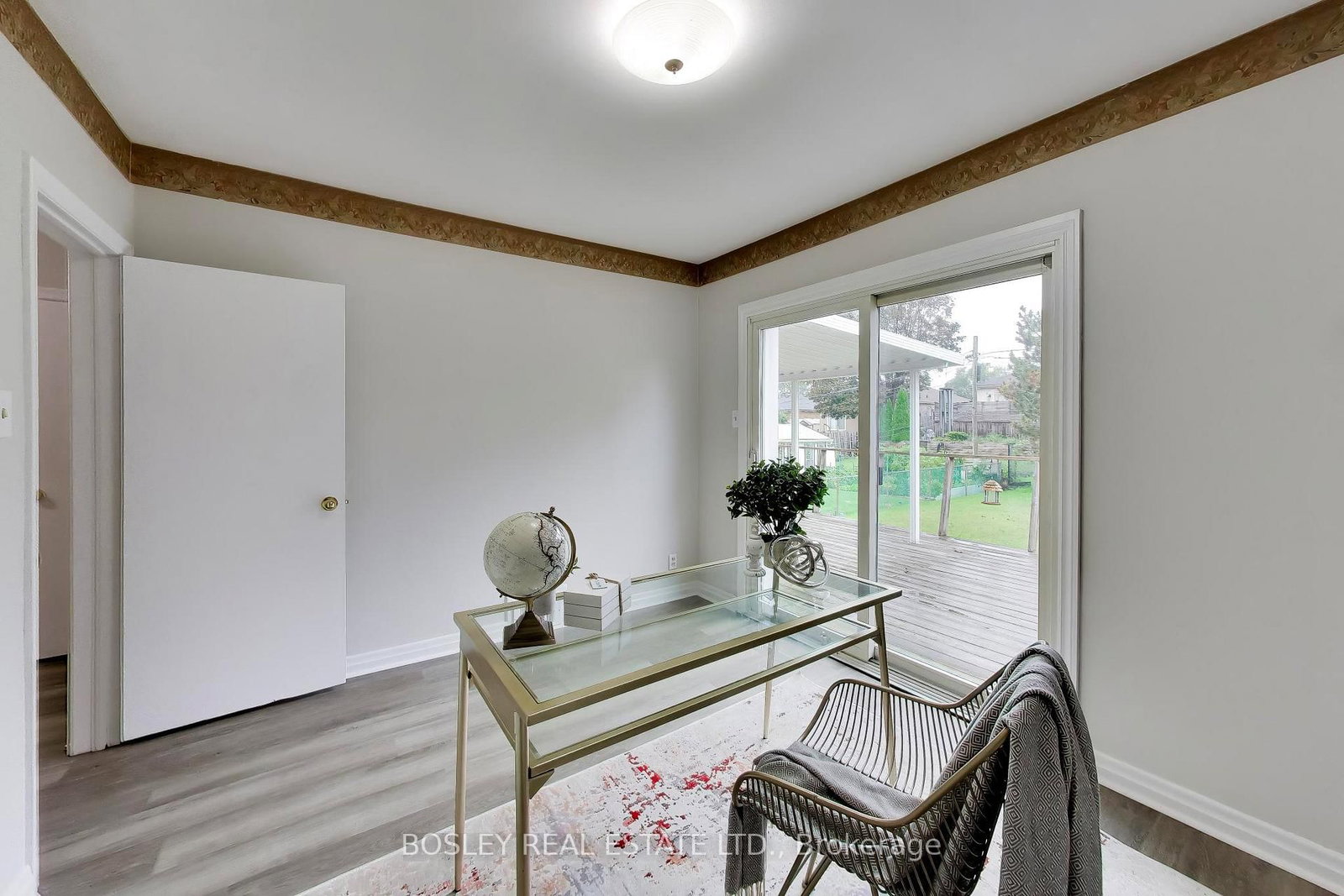 24 Tulip Drive • Toronto, ON photo 21
