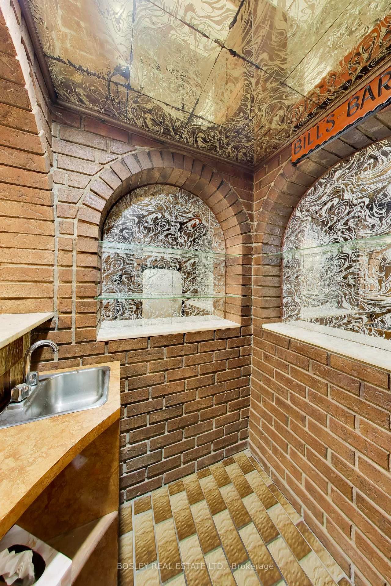 24 Tulip Drive • Toronto, ON photo 28