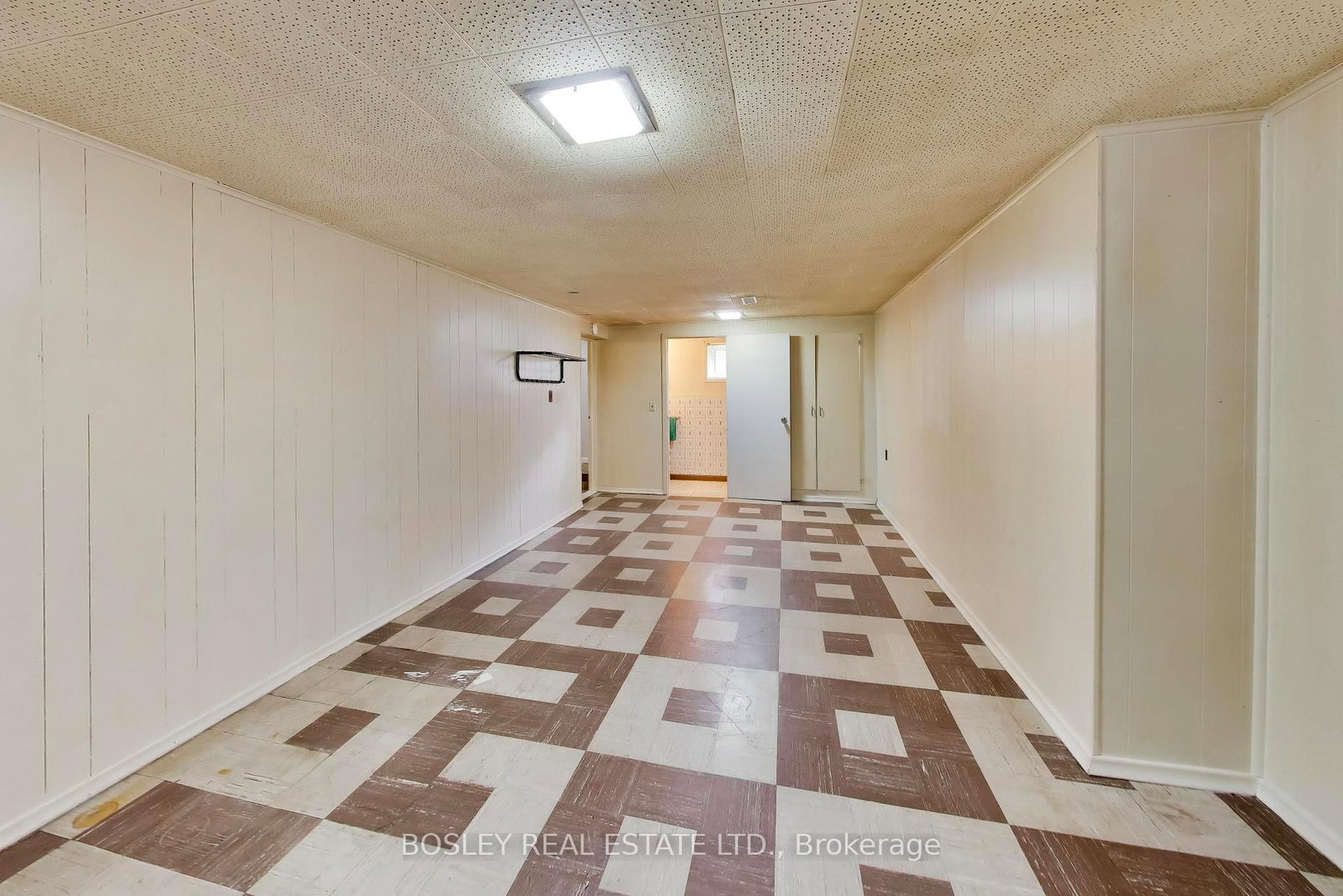 24 Tulip Drive • Toronto, ON photo 30