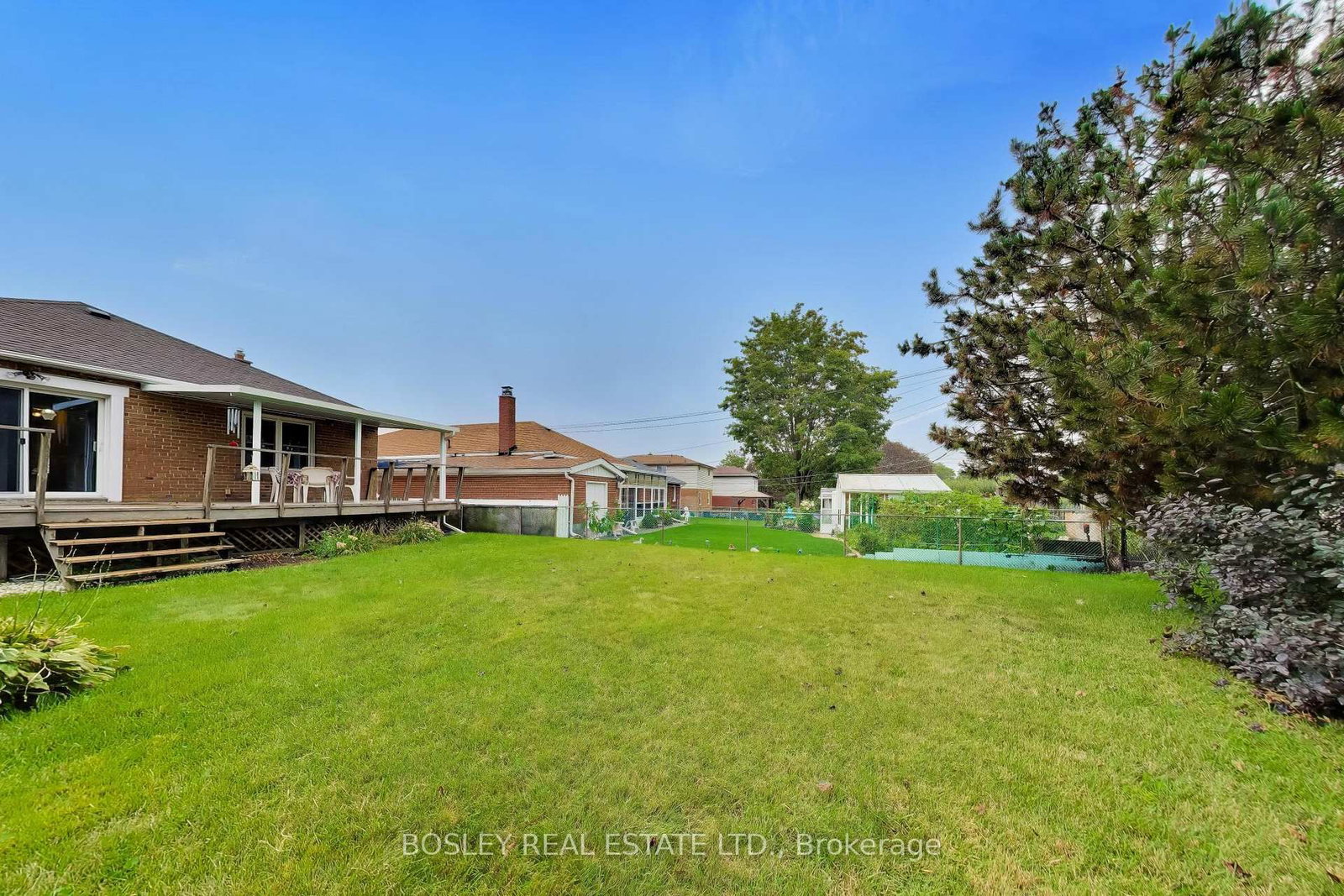 24 Tulip Drive • Toronto, ON photo 40