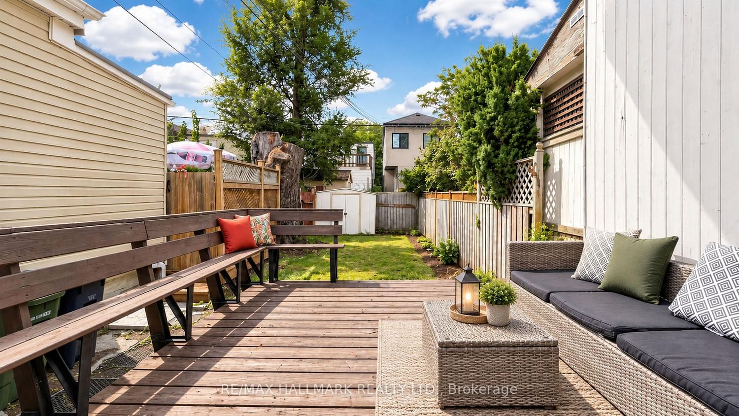16 Queensdale Avenue • Toronto, ON photo 23