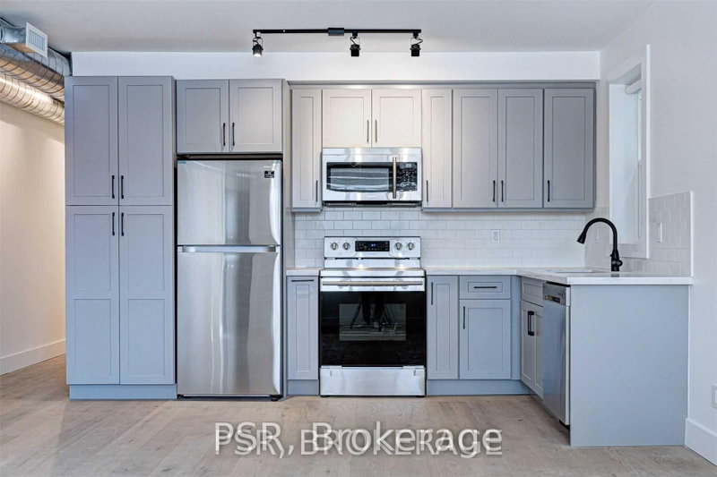 Main - 87 Hammersmith Avenue