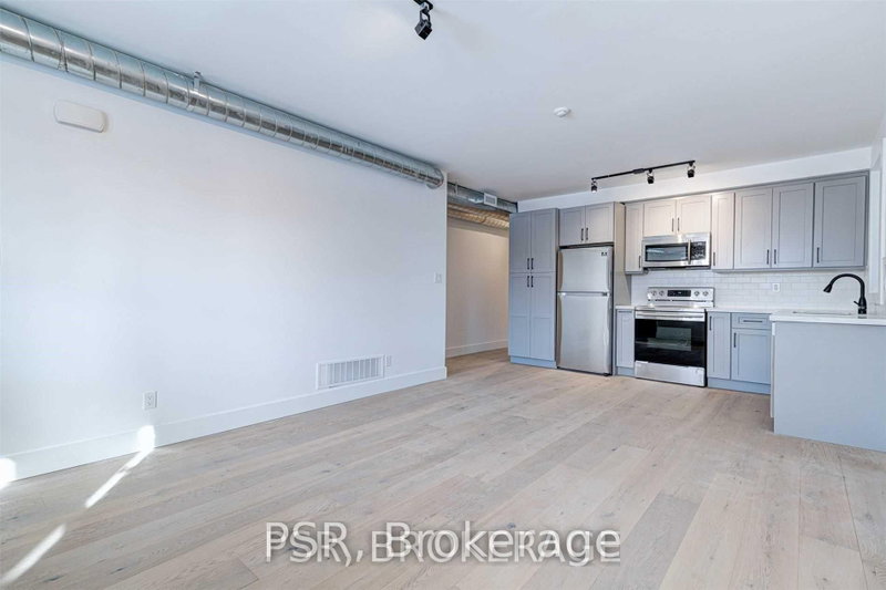 Main - 87 Hammersmith Avenue