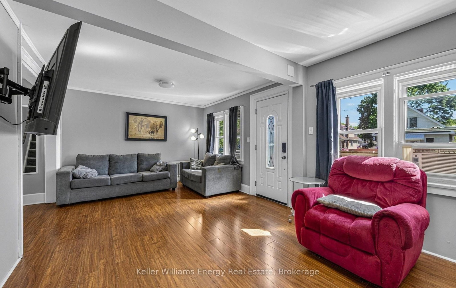 266 Division St, Oshawa, view 9
