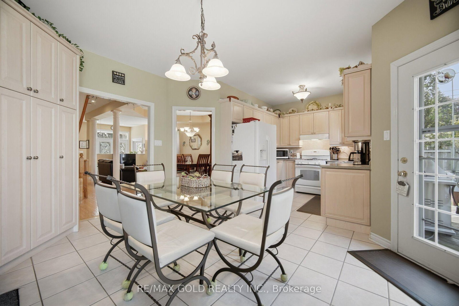 2 Sprucewood Crescent • Clarington, ON photo 11