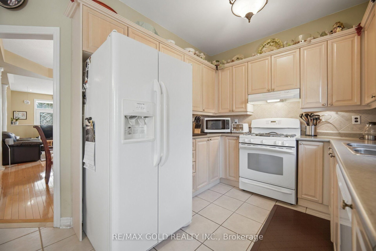 2 Sprucewood Crescent • Clarington, ON photo 12
