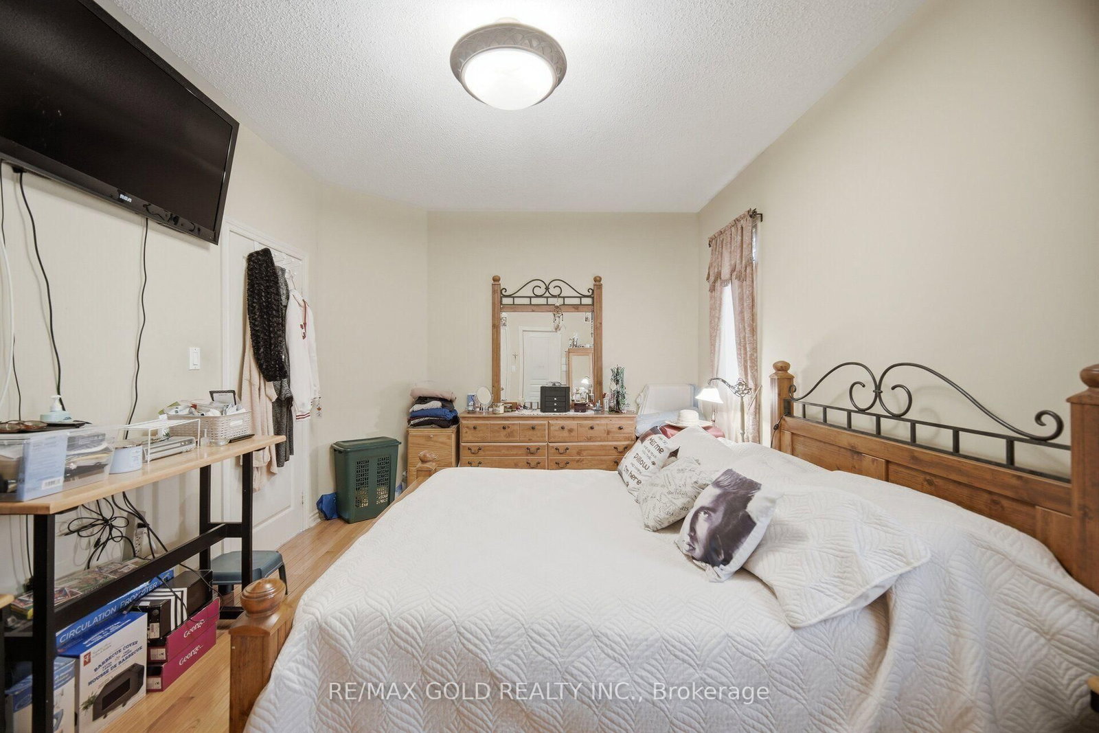 2 Sprucewood Crescent • Clarington, ON photo 20