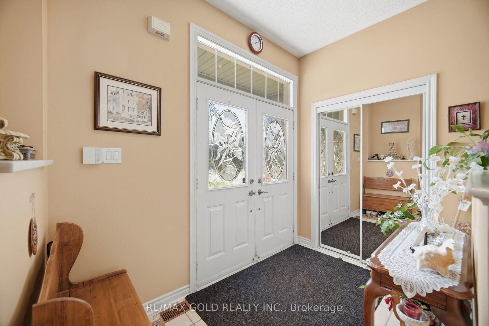 2 Sprucewood Crescent • Clarington, ON photo 5