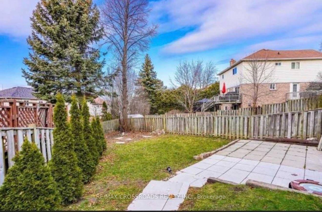 98 Kirby Crescent • Whitby, ON photo 8