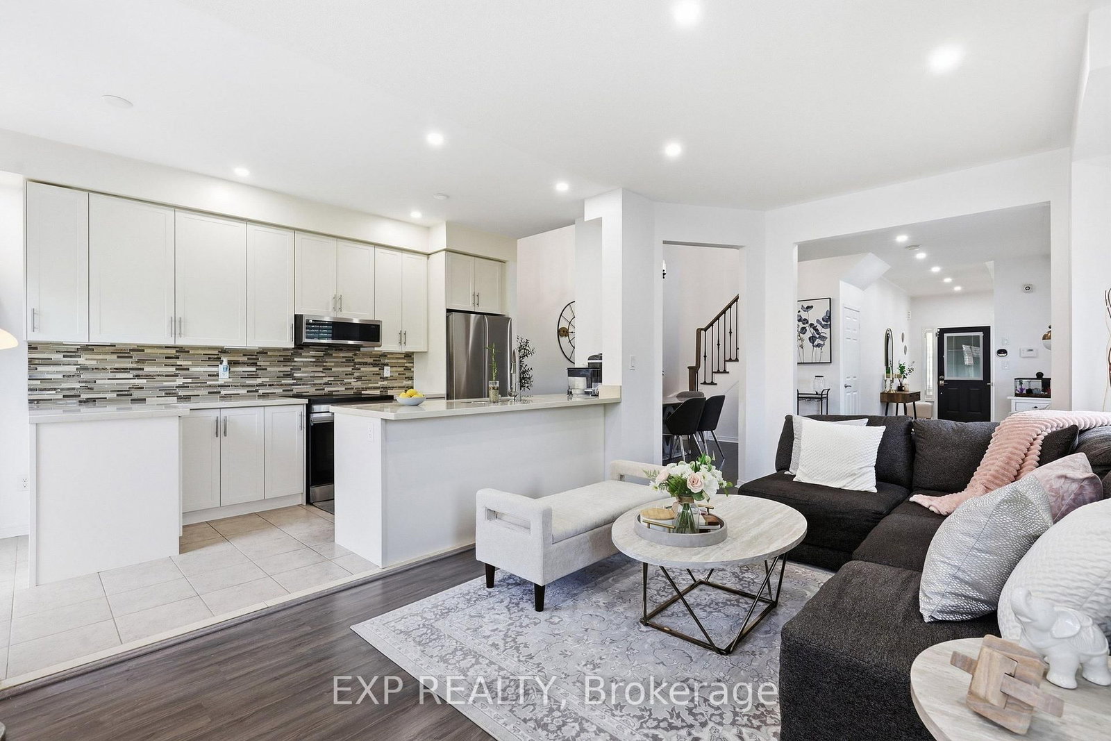24 Hickman Road • Ajax, ON photo 11