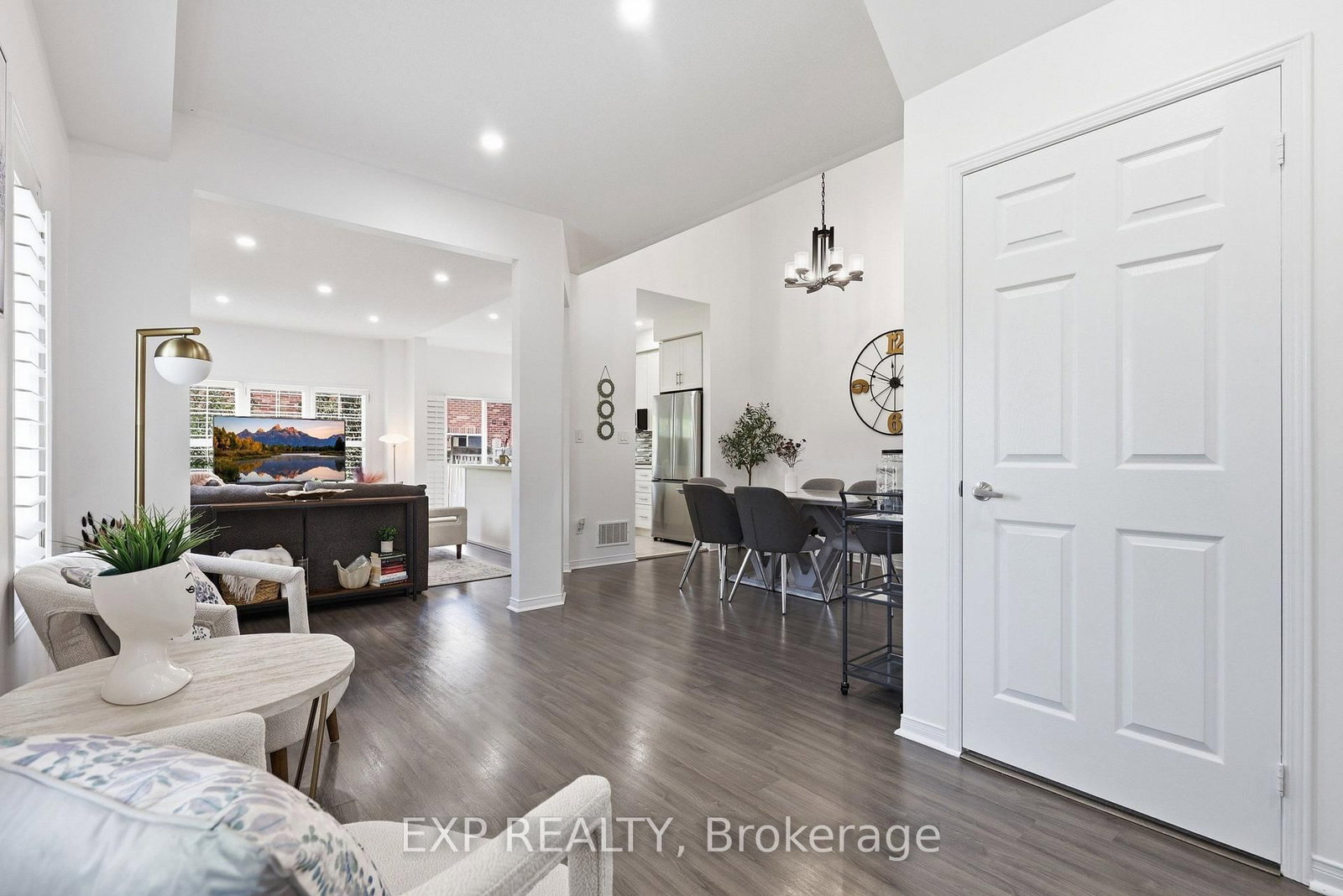 24 Hickman Road • Ajax, ON photo 8