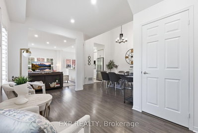 24 Hickman Road • Ajax, ON photo 8