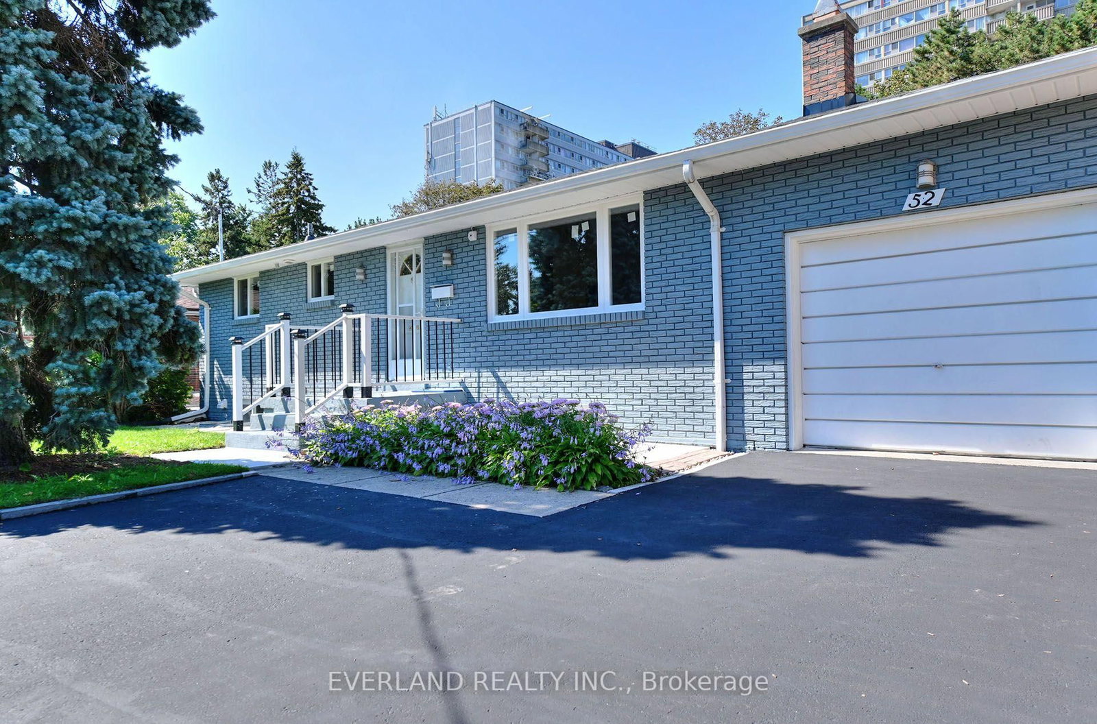 52 Fairglen Avenue • Toronto, ON photo 1
