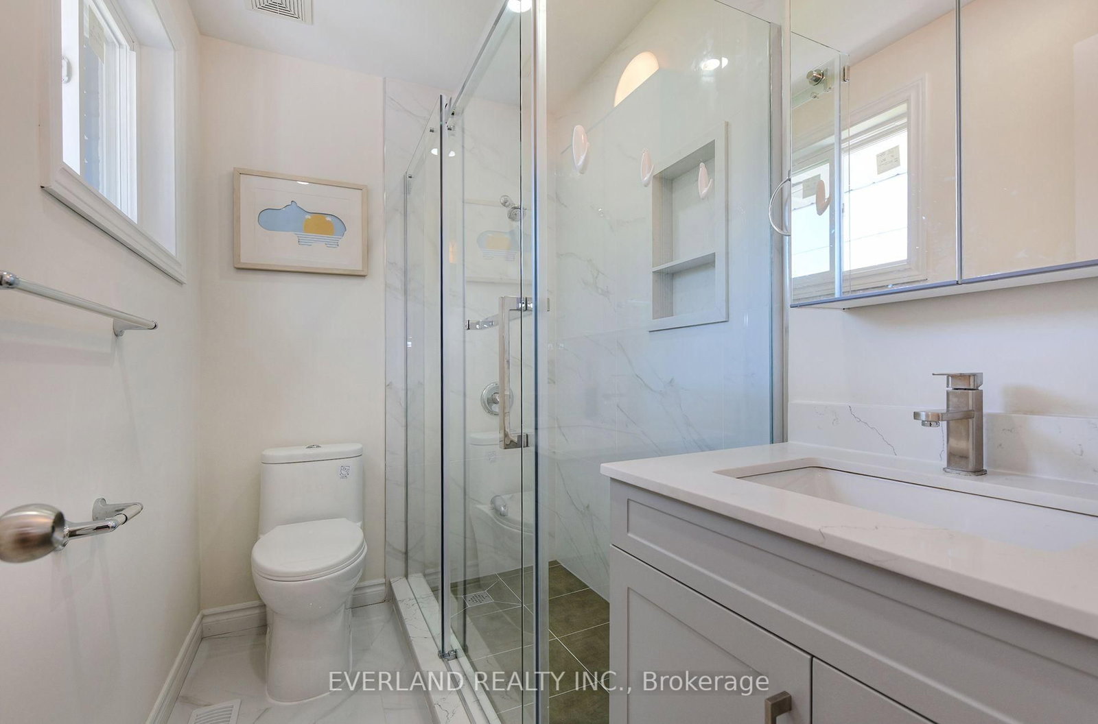 52 Fairglen Avenue • Toronto, ON photo 4