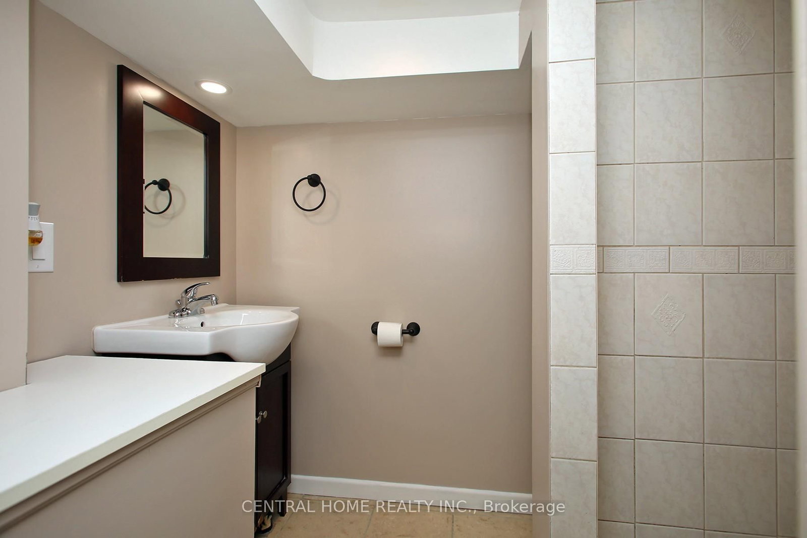 106 Carlaw Avenue • Toronto, ON photo 15
