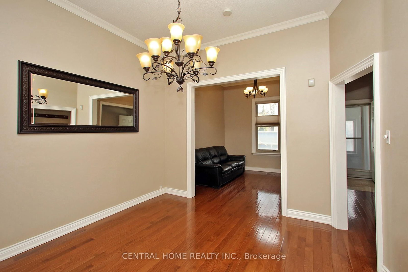 106 Carlaw Avenue • Toronto, ON photo 3
