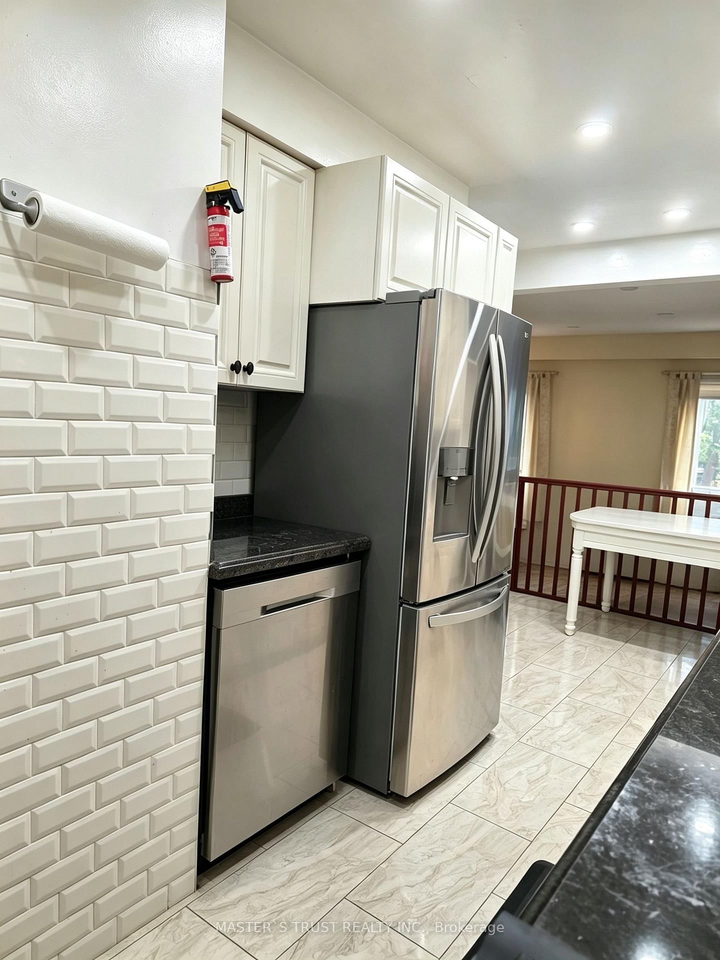 22 O'Halloran Crescent • Toronto, ON photo 6