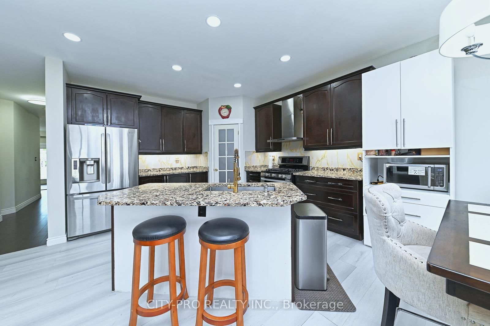 1178 Salmers Drive • Oshawa, ON photo 16