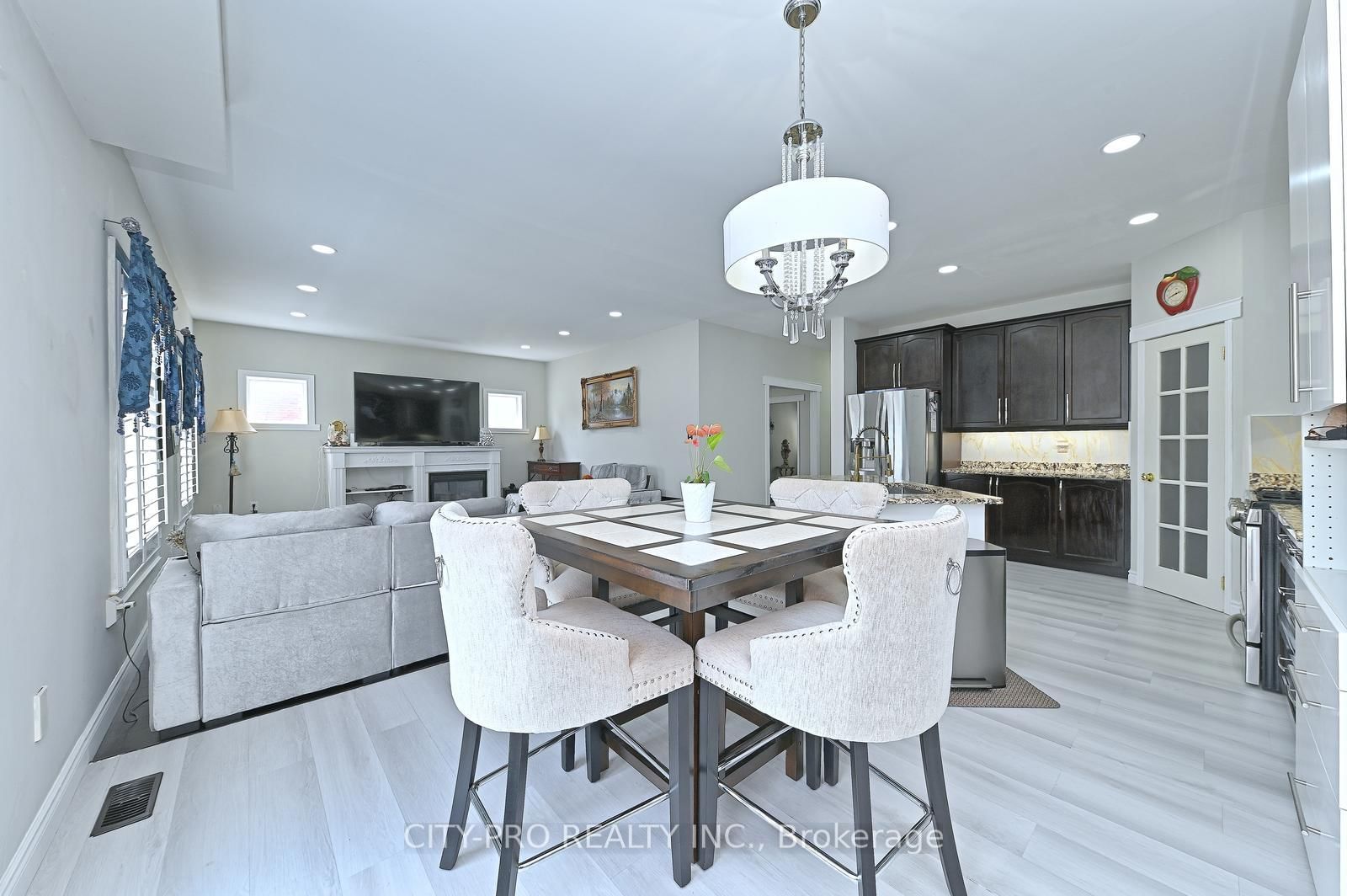 1178 Salmers Drive • Oshawa, ON photo 23