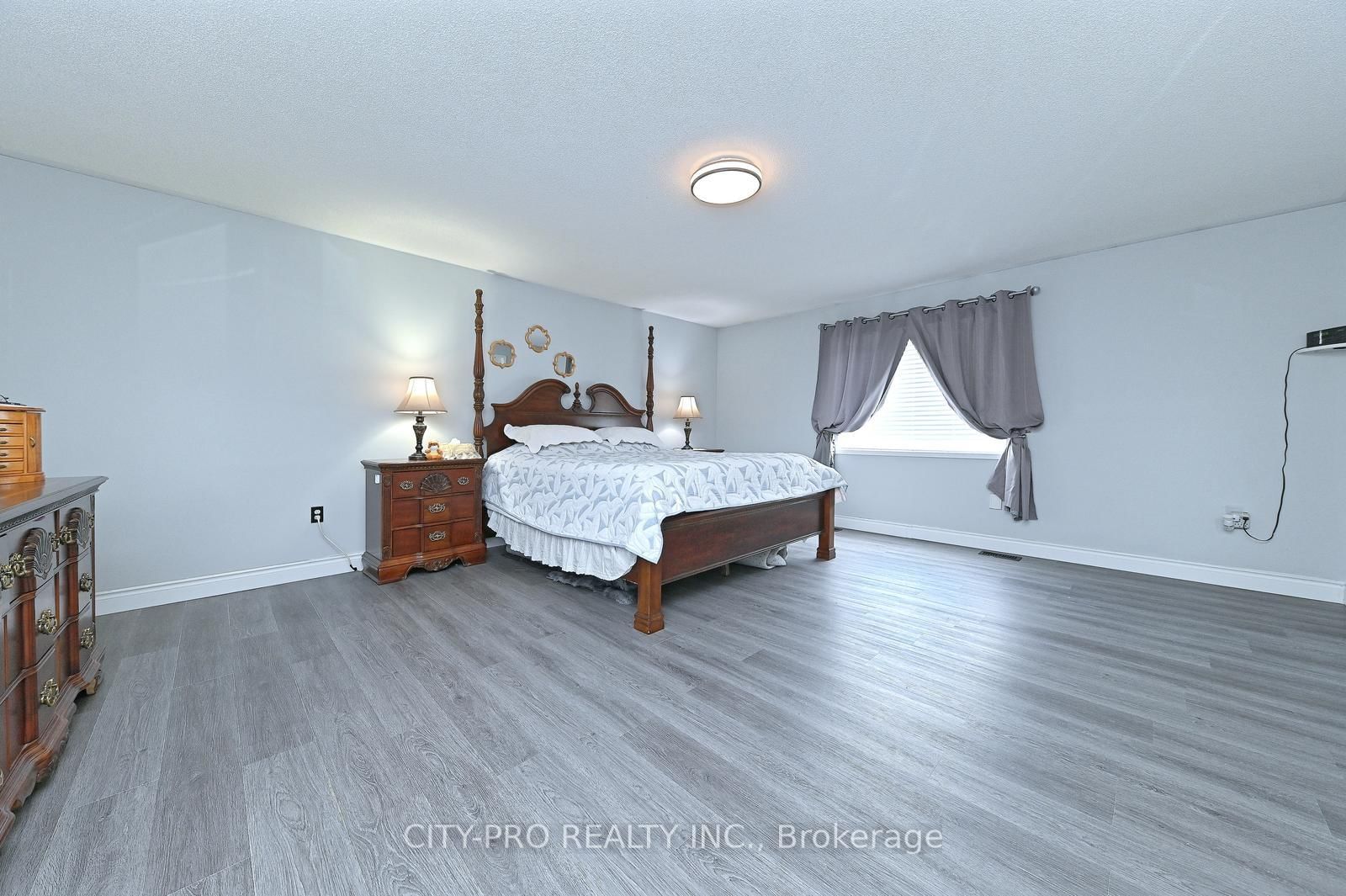 1178 Salmers Drive • Oshawa, ON photo 29