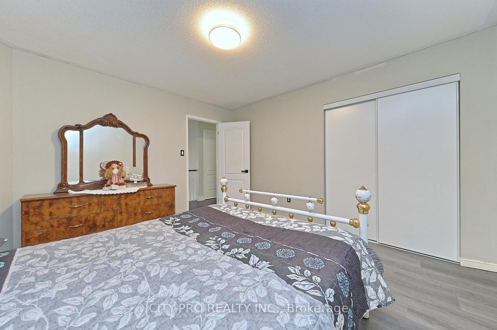 1178 Salmers Drive • Oshawa, ON photo 36
