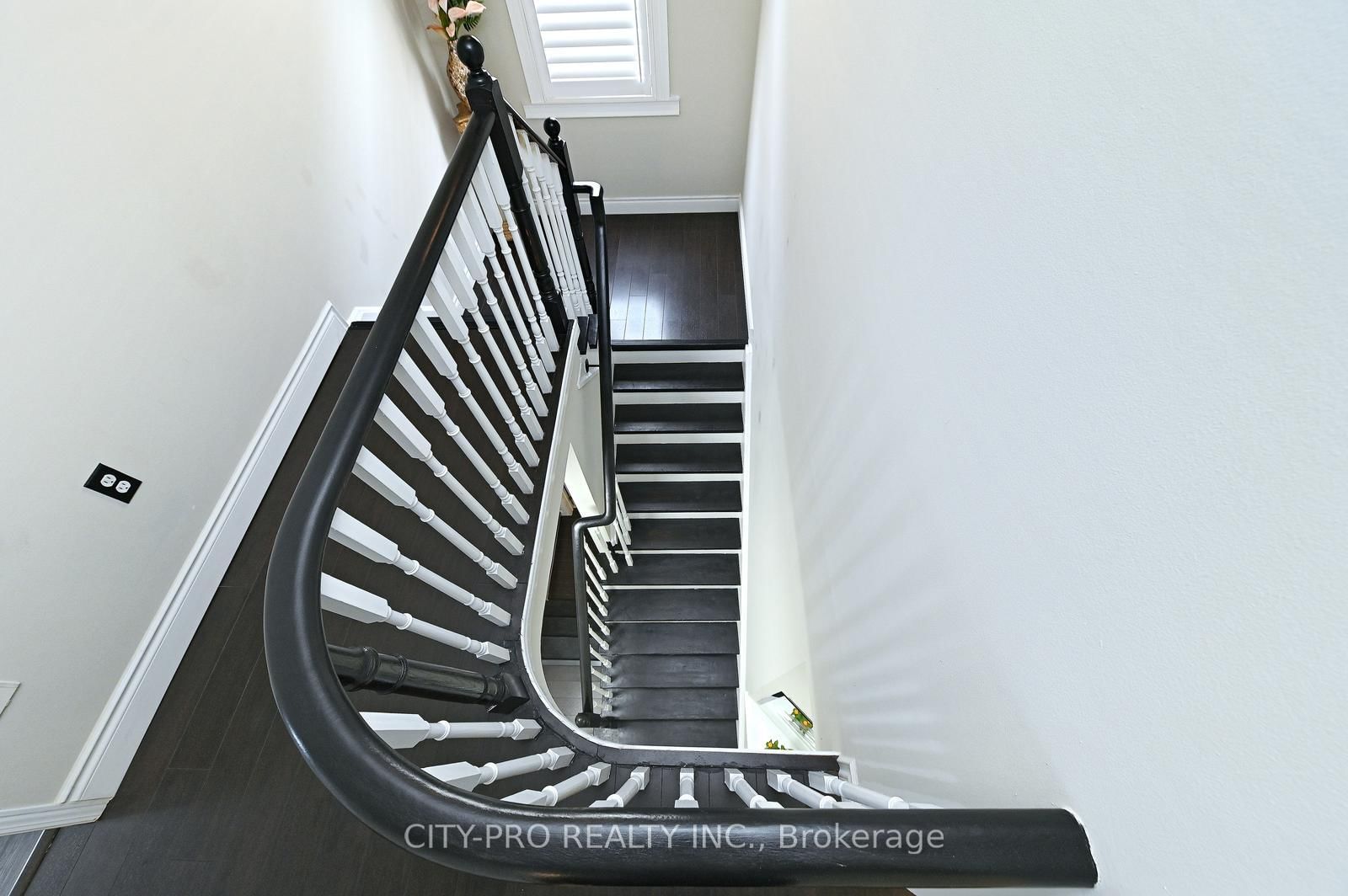 1178 Salmers Drive • Oshawa, ON photo 38