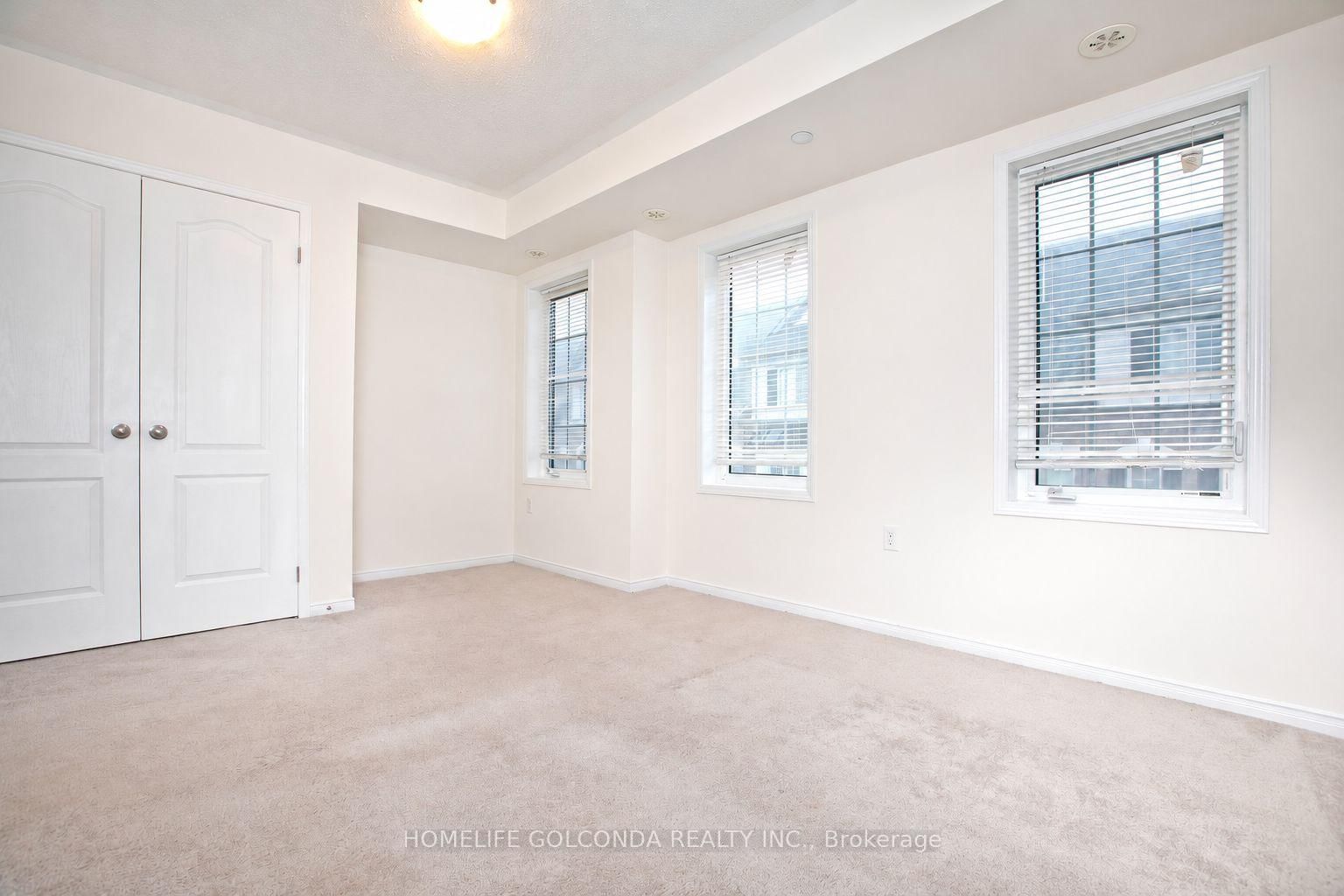 2706 Deputy Minister Path • Oshawa, ON photo 11