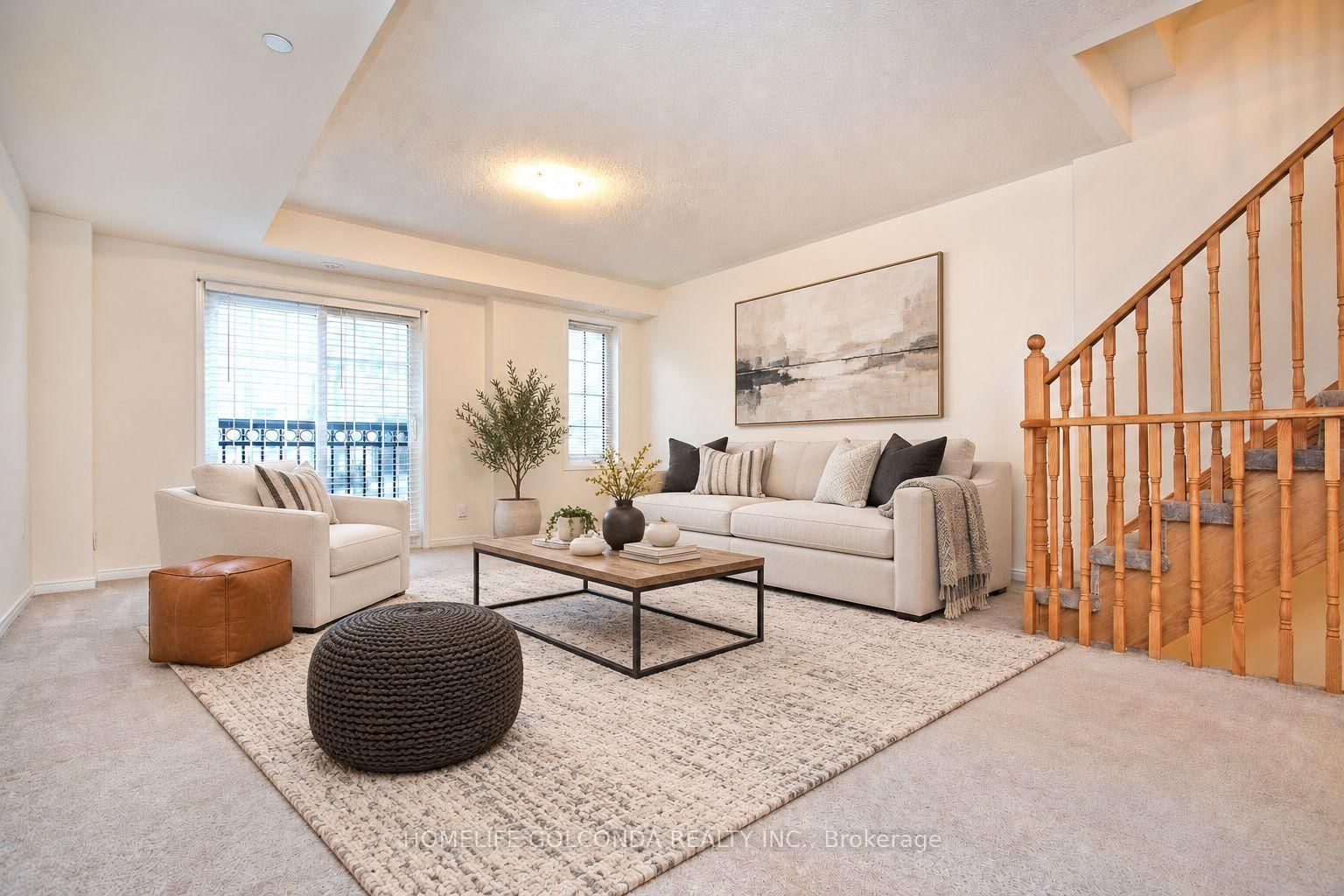 2706 Deputy Minister Path • Oshawa, ON photo 3