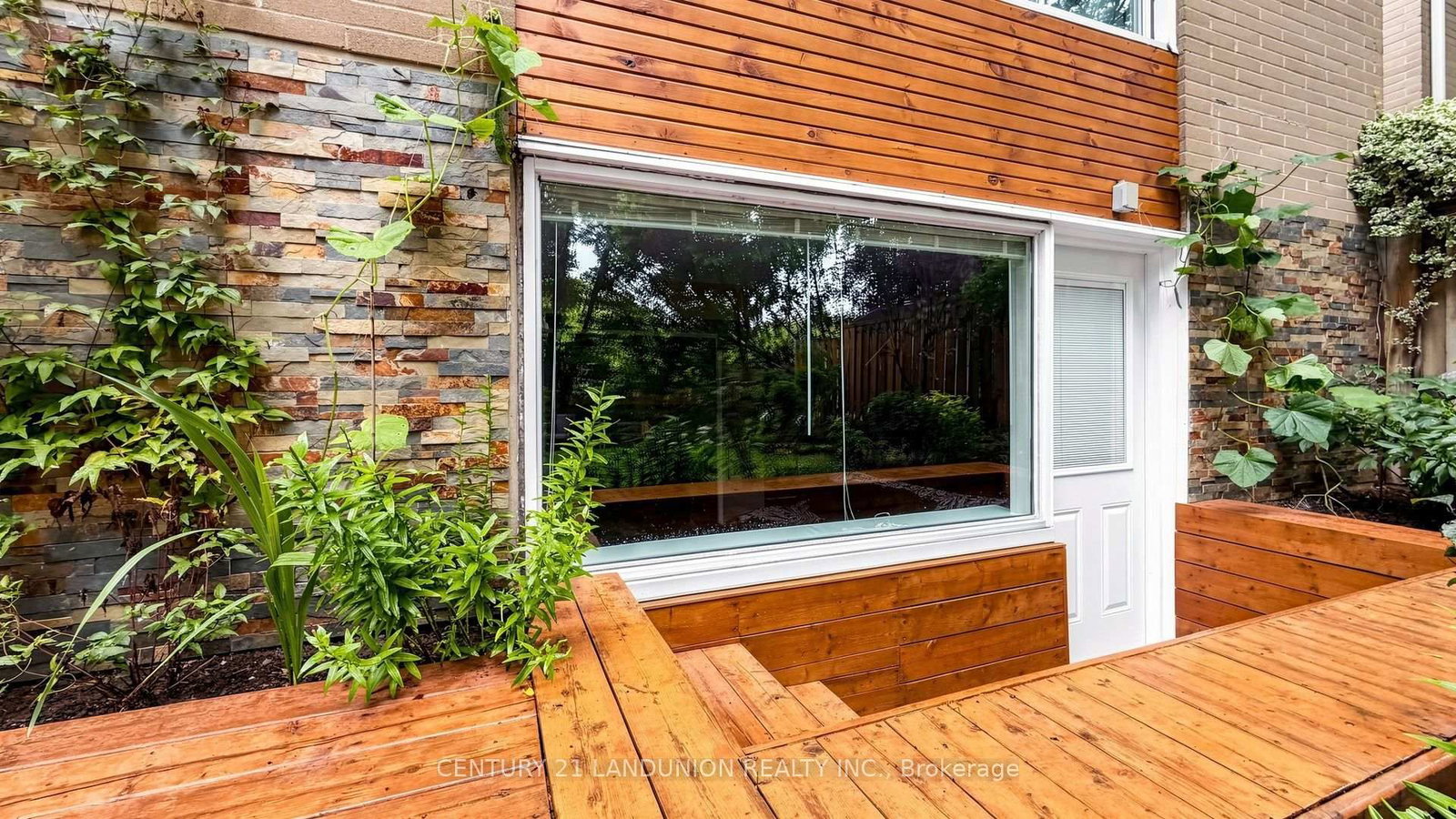 23 Benleigh Drive • Toronto, ON photo 28