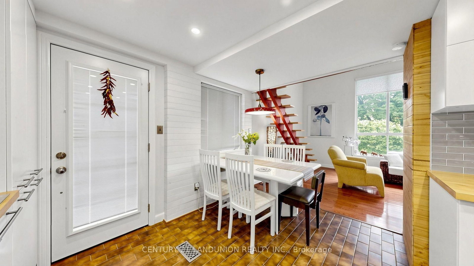 23 Benleigh Drive • Toronto, ON photo 8